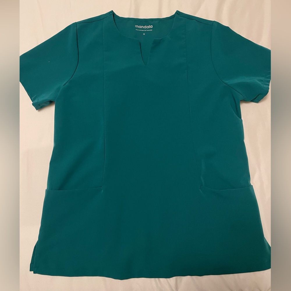 Mandala 5 pocket notch neck top